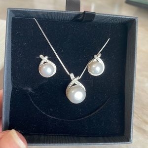Pearl set